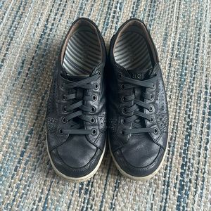 Taos Freedom Silver Metallic grey US W8 EU38